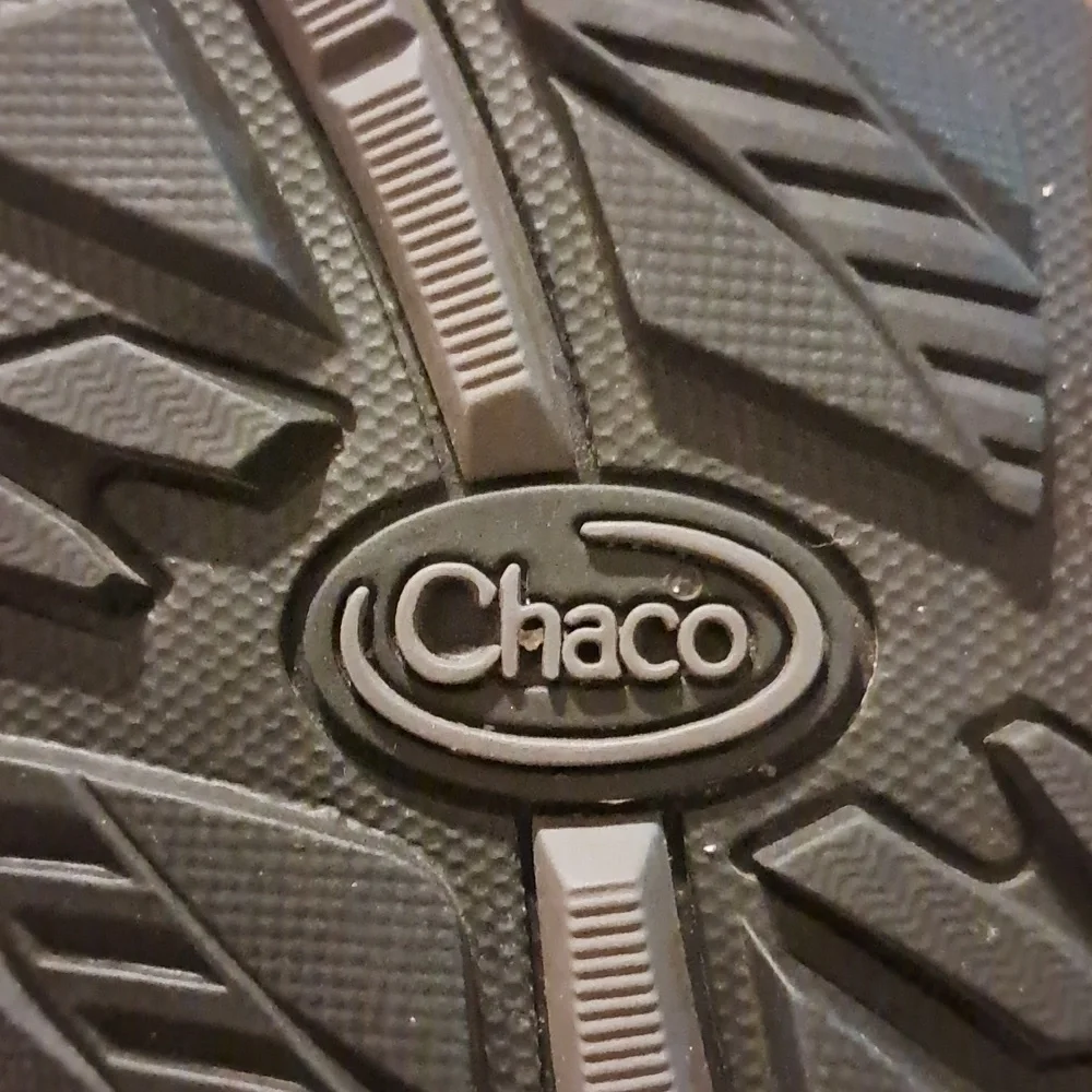 Chaco Z/Cloud 2 Sandals Black with Adjustable Strap Size 7
